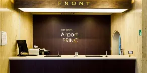City Hotel Air Port in Prince - Réception