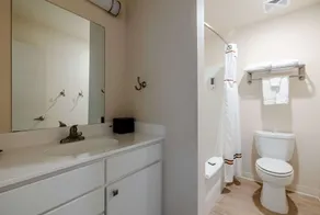 WaterWalk Extended Stay by Wyndham Wichita - Badrum