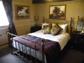 Saracens Head Hotel by Greene King Inns - Chambre