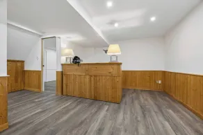 Modern Comforts, Quiet Neighborhood, free 02 parking - Hall