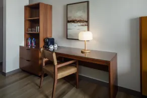 The Clara Hotel Plano Tapestry Collection by Hilton - Rom
