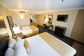 Hotel d'Lins Ontario Airport - Habitación