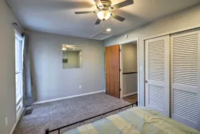 Lovely Iowa City Townhome ~ 3 Mi to Dtwn! - Interior
