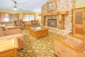 Super 8 by Wyndham Davenport - Lobby