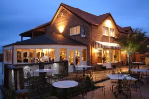 Grand Arden Monaco Nelson - Restaurant