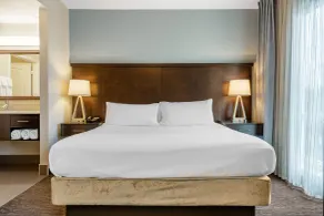Staybridge Suites St. Petersburg FL by IHG - Chambre