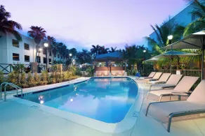 Courtyard by Marriott Palm Beach Jupiter - Piscine