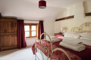 Church Cottage - Room
