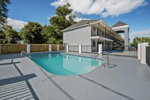 Econo Lodge Biloxi Beach - Piscine