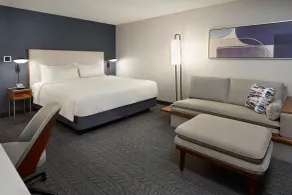 Courtyard by Marriott Toronto Markham - Room