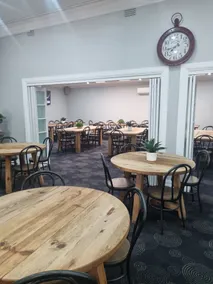 Commercial Hotel Young - Restaurant