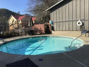 Mariposa Lodge - Piscine