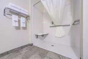 Cobblestone Inn & Suites - Holdrege - Badezimmer
