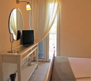 Indigo Studios - Rom