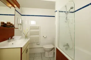 Appart'City Classic Clermont Ferrand Centre - Bathroom