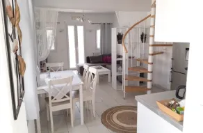 Sea paradise villas - Seaside & private jacuzzi - Værelse