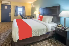 OYO Hotel Knoxville TN Cedar Bluff I-40 - Habitación