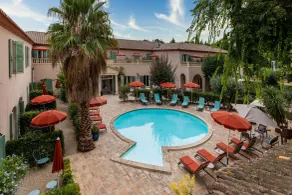 BEST WESTERN L'Orangerie - Piscine