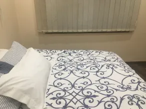 EJECUTIVO DE 2 DORMITORIOS Y VACACIONES DE LUJO HOGAR SUBURBANO. - Habitación