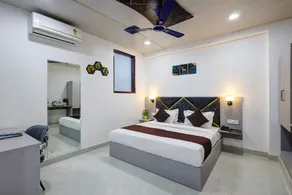 Hotel Warm Welcome Inn 26 - Near Sector 18 Metro Noida - Chambre