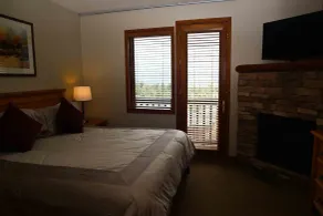 Eagle Run # 204 -Luxury Ski-In Ski-Out / Slope-Side; 3 sovrum - Rum