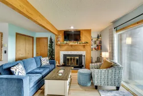 Near Slopes, Golf, Lake! Shanty Creek Resort Condo - Interiør