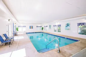 Island House Hotel - Piscina