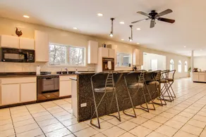 Relaxing Sauna: Hoffman Estates Villa in Elgin! - Interiör