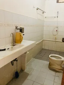 Olympia Travellers INN - Badrum