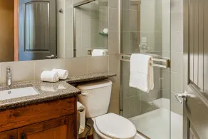 Stoneridge Mountain Resort - Bathroom