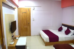 Hotel Motera Inn - Chambre