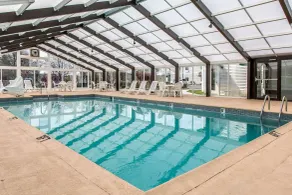 Quality Inn & Suites Middletown - Newport - Piscine