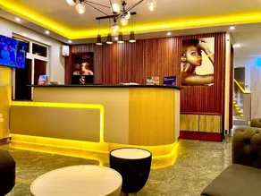 Emboita Hotel Limited - Hall
