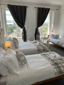 Edinburgh Travel Guest House - Room