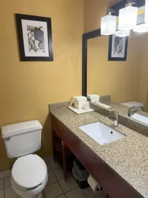 Quality Inn Manitowoc - Salle de bain