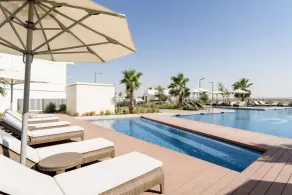 Radisson Dubai Damac Hills - Piscine