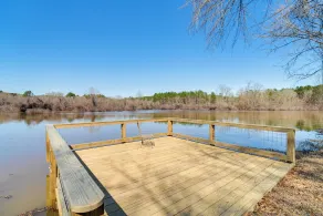 Boat Launch On-site: Lakefront Toledo Bend Getaway - Interior