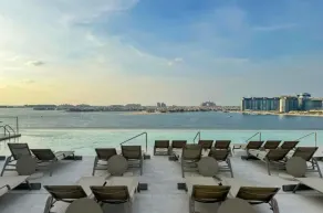 KeyRock - Palm View Luxury Stay in GB - Pool