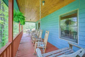 Charming Cabin w/ Wraparound Deck in Blue Ridge! - Innenbereich