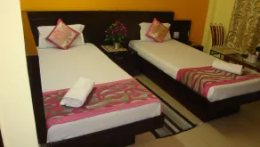 Hotel Su Shree Continental Dx 5 mins From New Delhi Railway Station & Free Car Parking - Quarto
