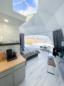 Port Wade Glamping Domes - Habitación