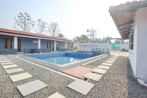 FabEscape Kautilyaa Resort With Swimming Pool - Piscina