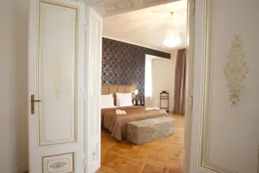 Deminka Palace - Chambre