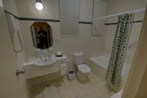 Royal Exchange Hotel - Bathroom
