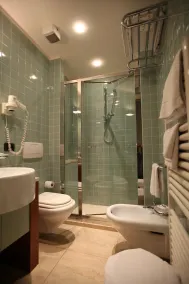 Hotel Rosa - Bathroom