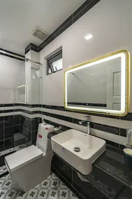 Vy Vy Hotel - Bathroom