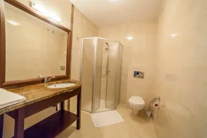 Olymp II - Bathroom