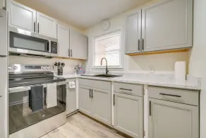 Hiking, Blackjack & More! Charming Home in Grover - Interni