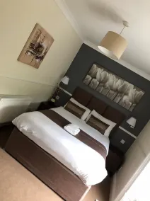 Gateway Lodge - Room
