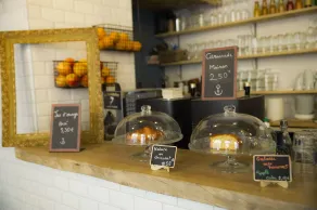 Georges Hostel & Café - Restaurant